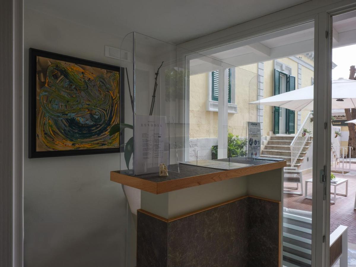 מטרה Euvodia Luxury Rooms מראה חיצוני תמונה